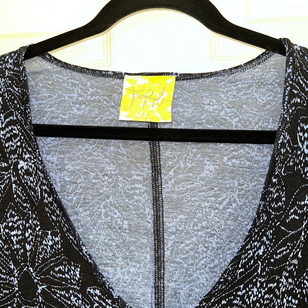 Free People Deep Vneck Printed Long Sleeve Shirt Sz M